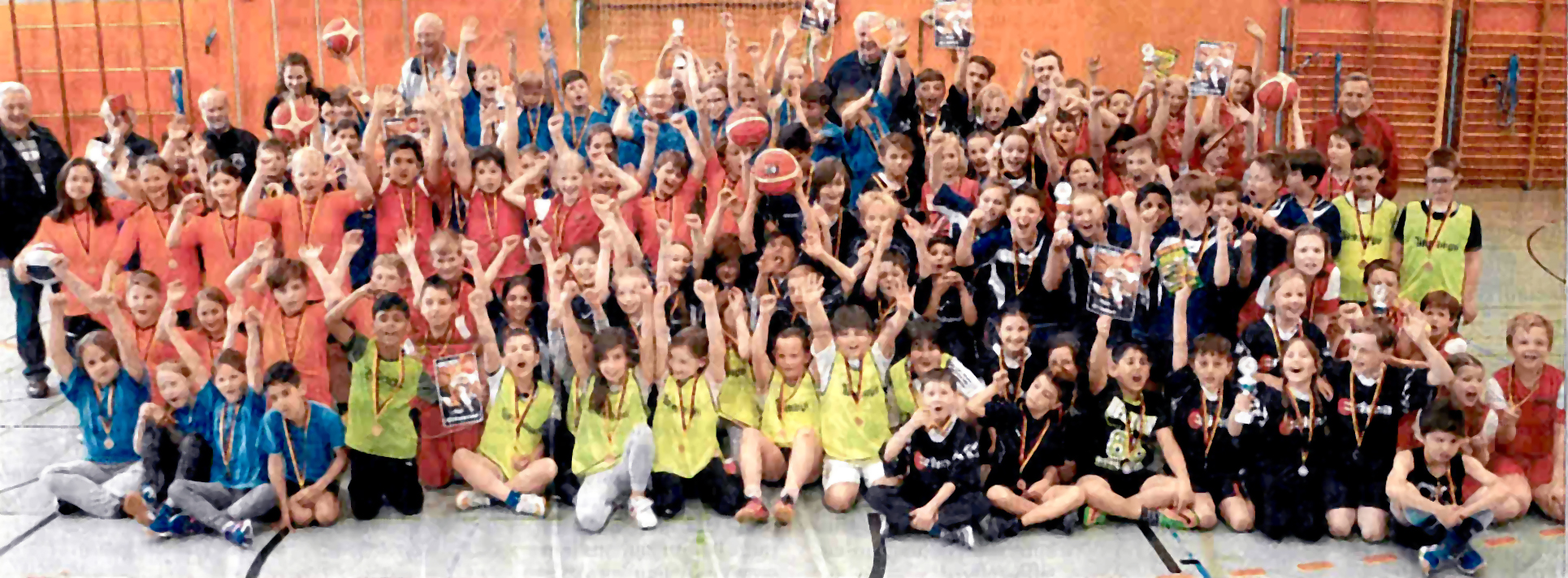 Gruppenfoto zum Grundschulturnier 2017